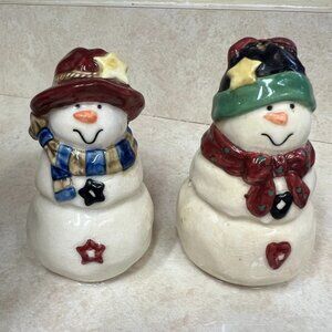 Vintage Vigor Ceramic Snowman Couple Salt Pepper Shakers Christmas Crackle Glaze